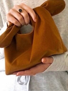 Merit cosmetic bag in Camel Brown